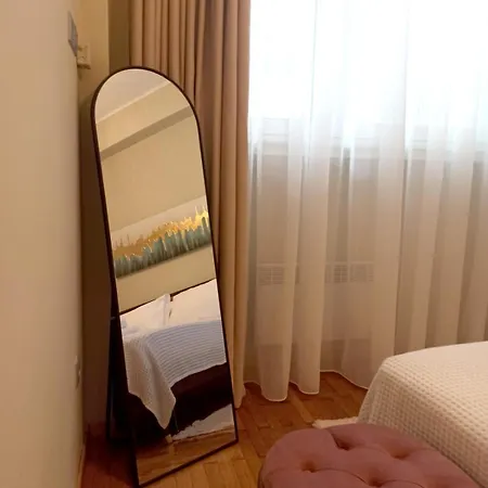 Kallaris Deluxe House Capsule hotel